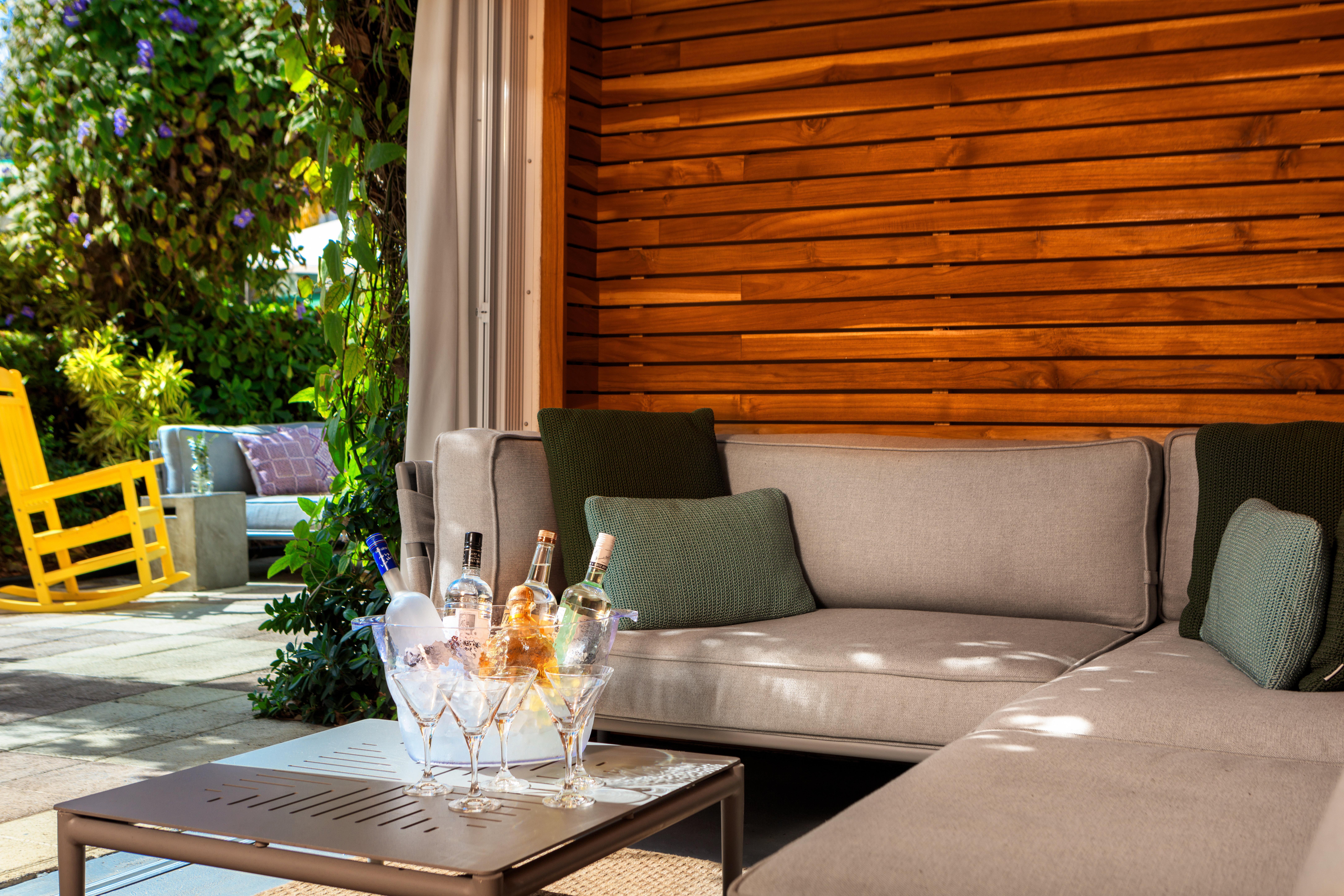 Kimpton Surfcomber Hotel By Ihg Маями Бийч Екстериор снимка