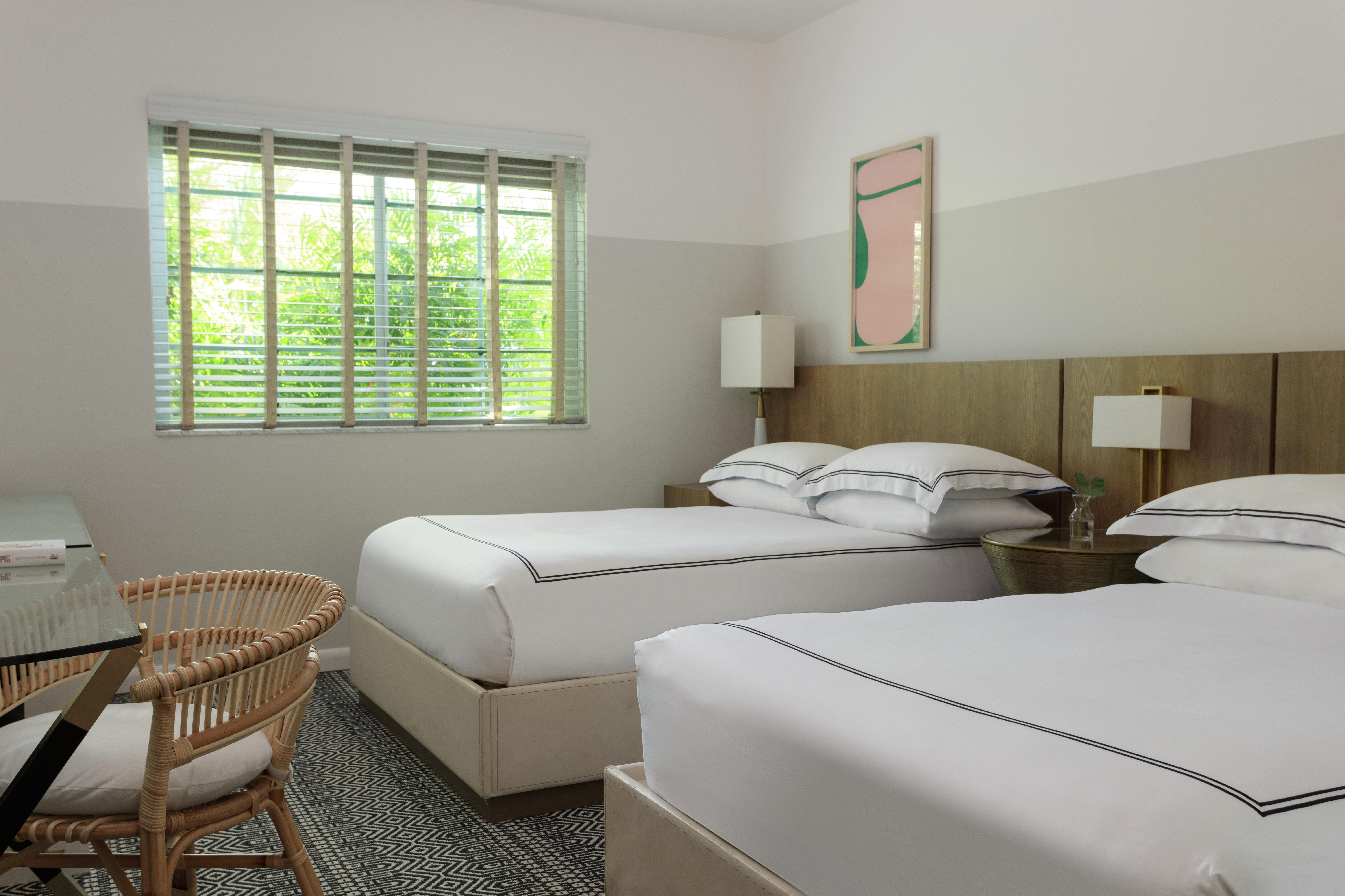 Kimpton Surfcomber Hotel By Ihg Маями Бийч Екстериор снимка