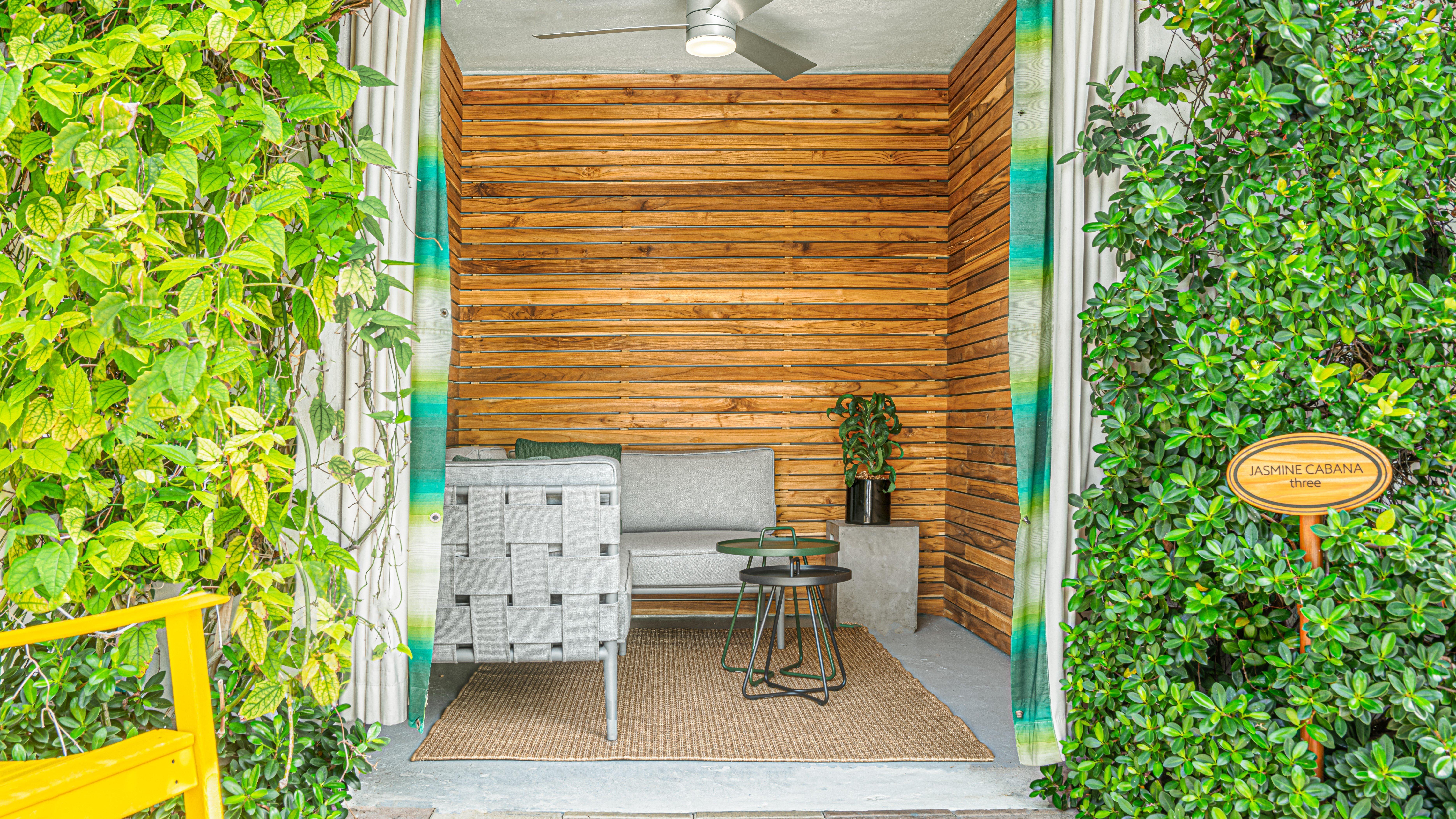 Kimpton Surfcomber Hotel By Ihg Маями Бийч Екстериор снимка