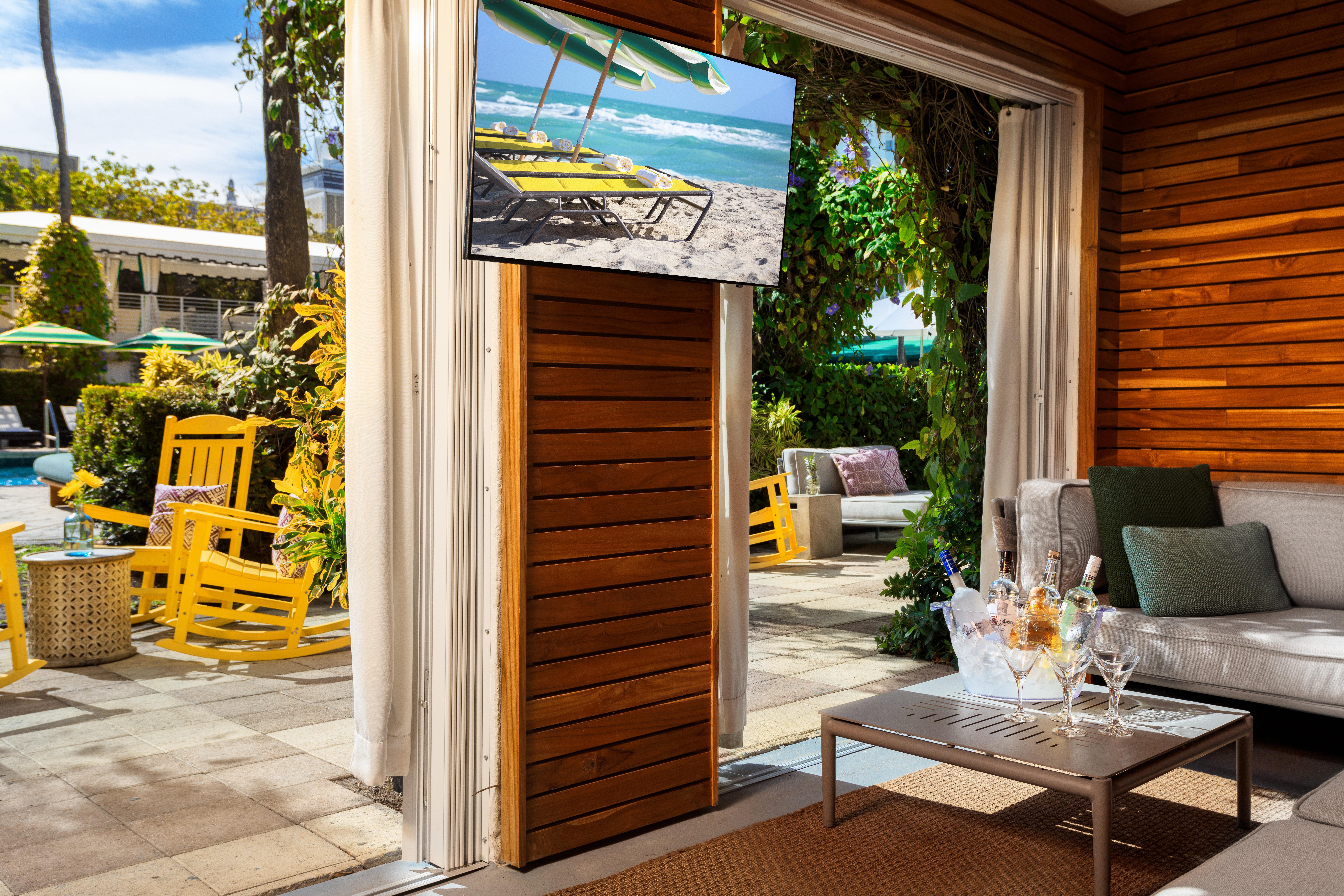 Kimpton Surfcomber Hotel By Ihg Маями Бийч Екстериор снимка