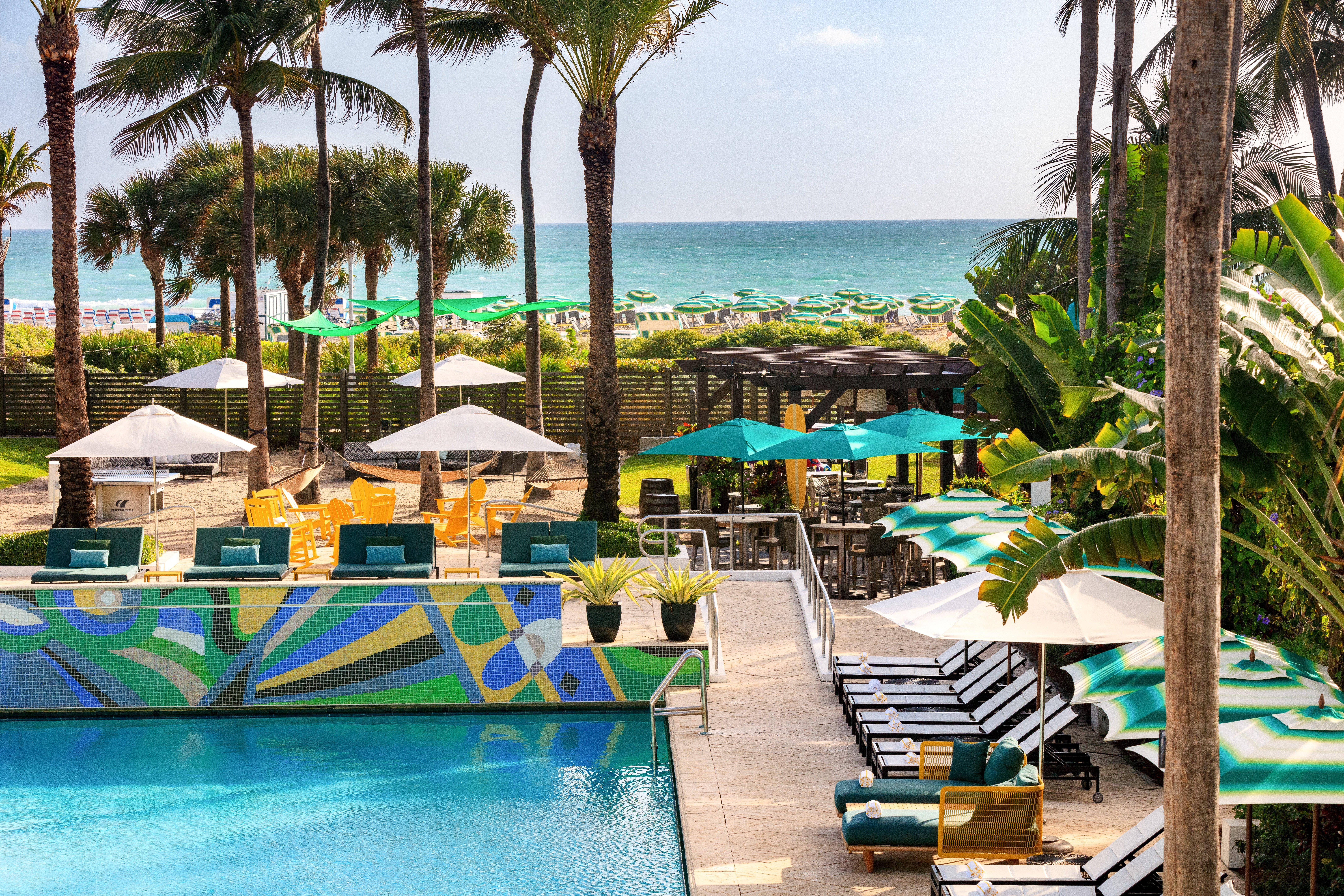 Kimpton Surfcomber Hotel By Ihg Маями Бийч Екстериор снимка