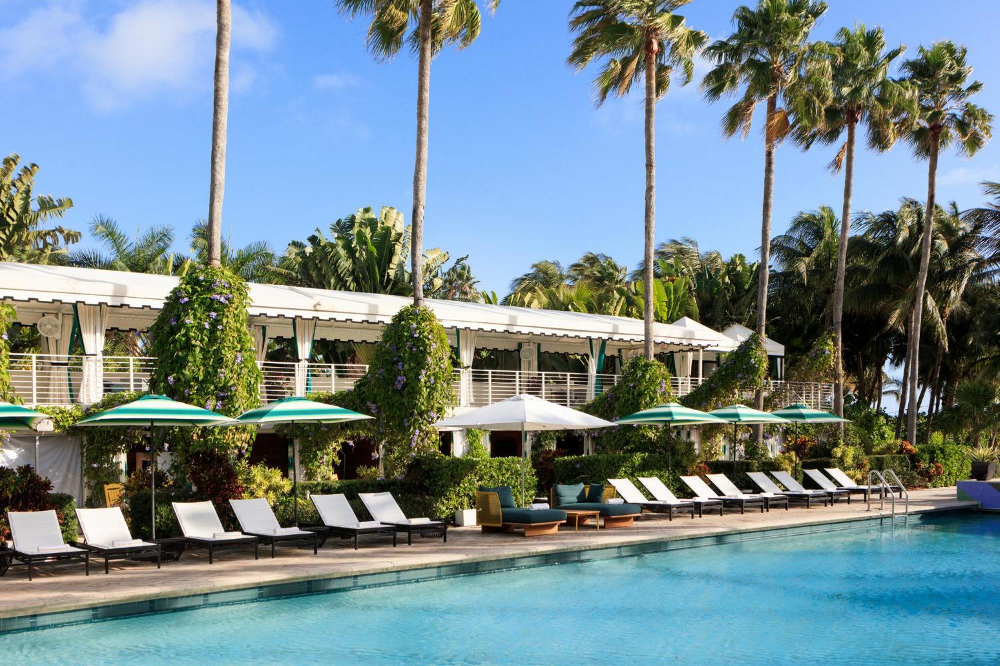 Kimpton Surfcomber Hotel By Ihg Маями Бийч Екстериор снимка