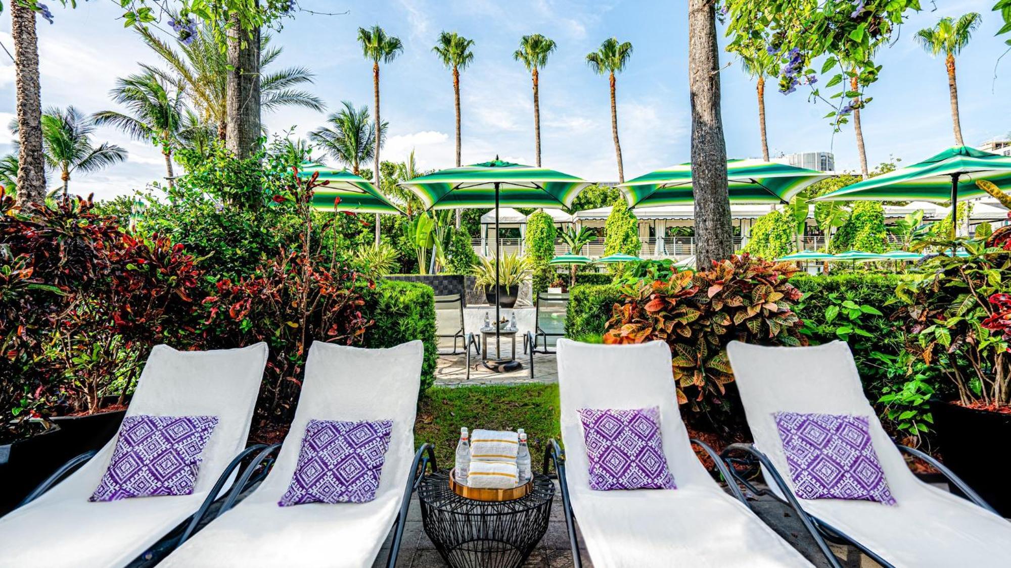 Kimpton Surfcomber Hotel By Ihg Маями Бийч Екстериор снимка