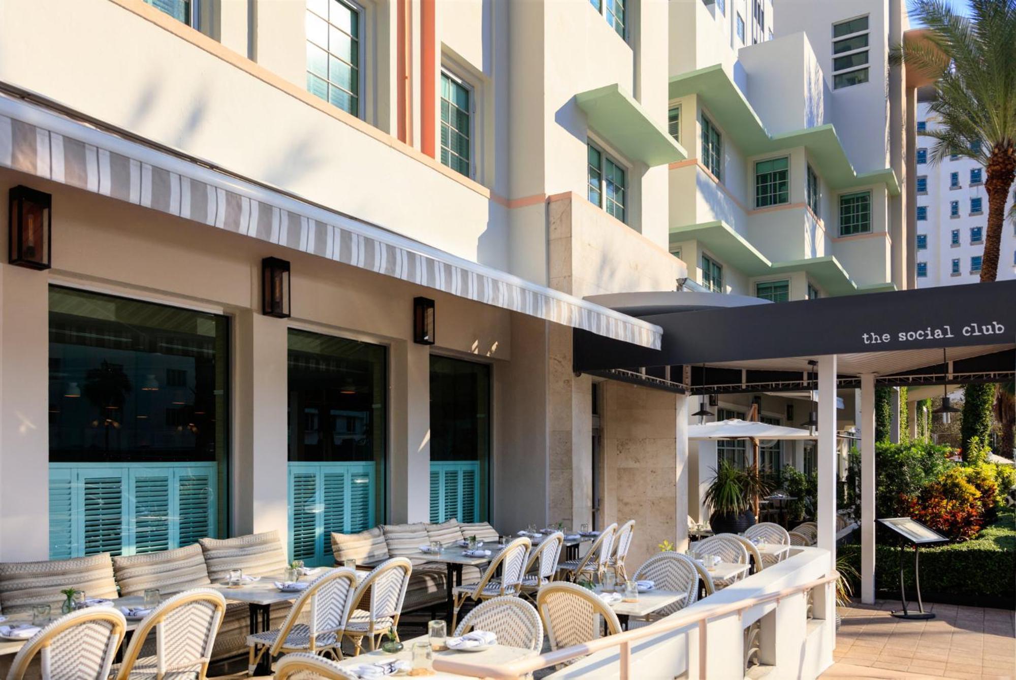 Kimpton Surfcomber Hotel By Ihg Маями Бийч Екстериор снимка