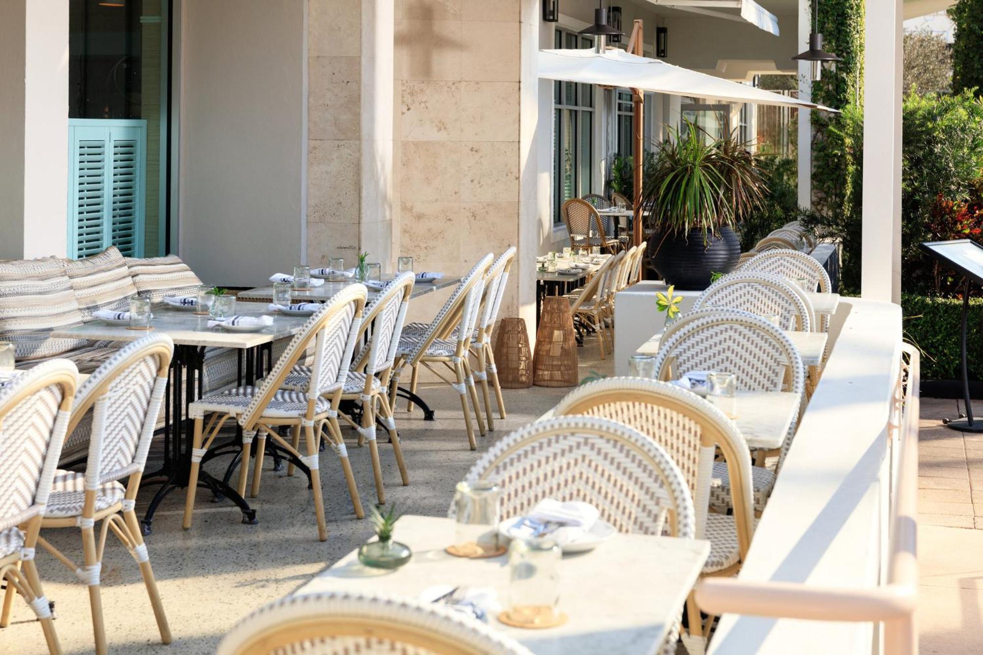 Kimpton Surfcomber Hotel By Ihg Маями Бийч Екстериор снимка